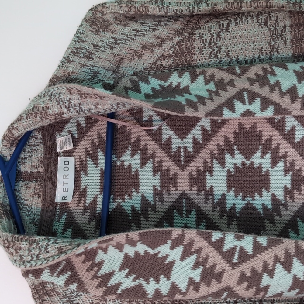 Retrod Neutral Patterned Cardigan - Picture 2 of 3
